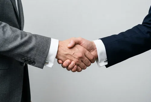 همکاری تجاری و دست دادن مدیران کیان بازرگان هیرسا